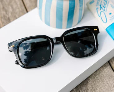 Peepers Polarized Sunglasses -Clubhouse Black