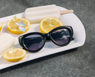 Peepers Polarized Sunglasses -Sunday Scaries Black