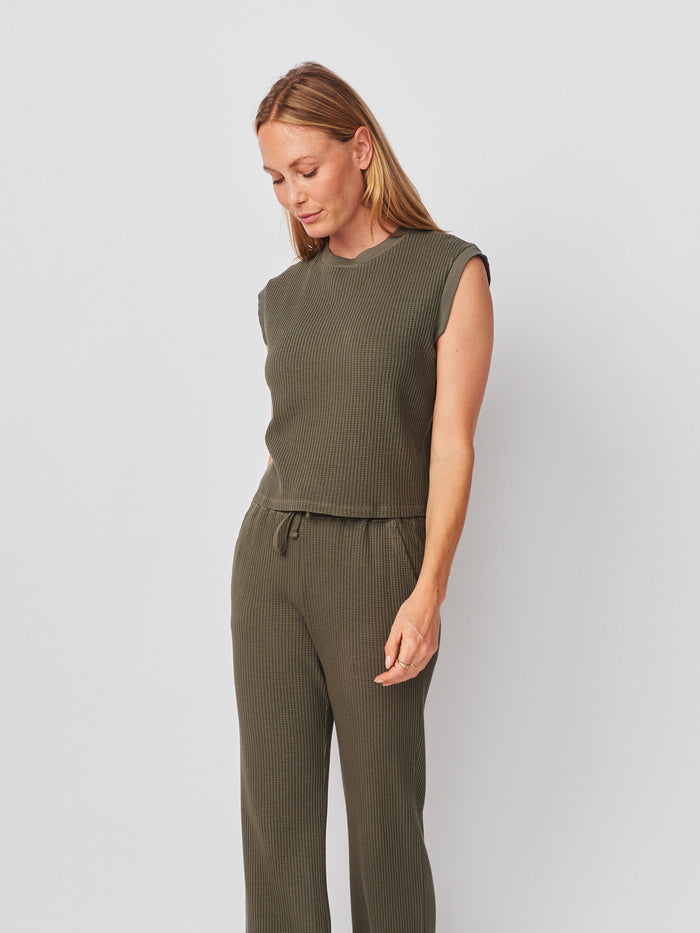 Sundry Cropped Muscle Tank in Signature Green