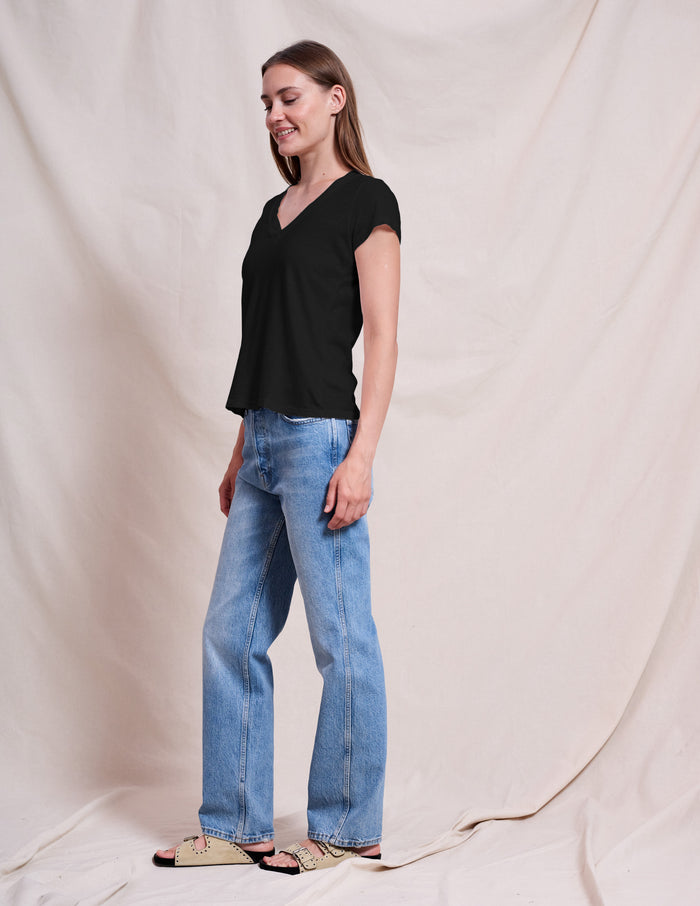 Sundry Deep V-Neck Tee in Black