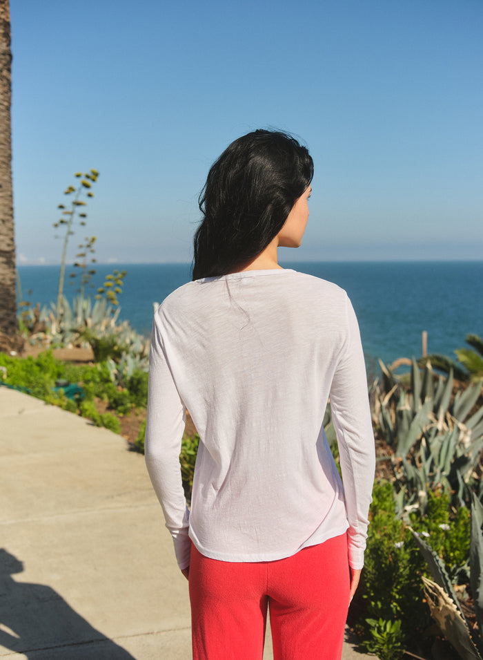 Sundry Provence France Long Sleeve Crew Tee in Optic White
