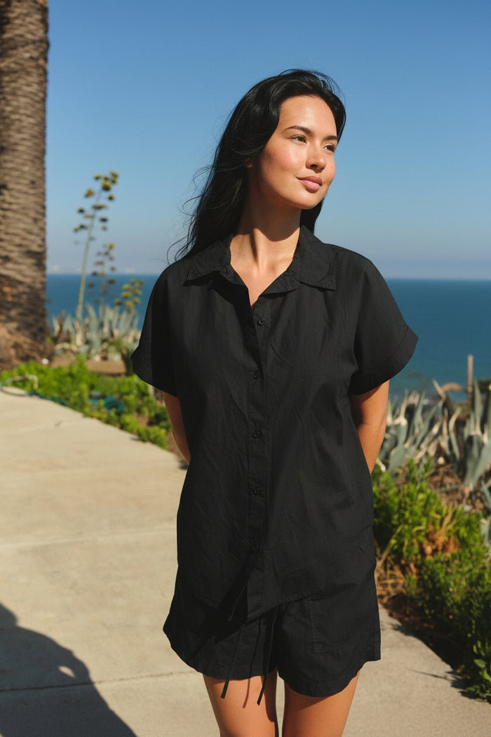 Sundry Roll Short Sleeve Shirt in Black