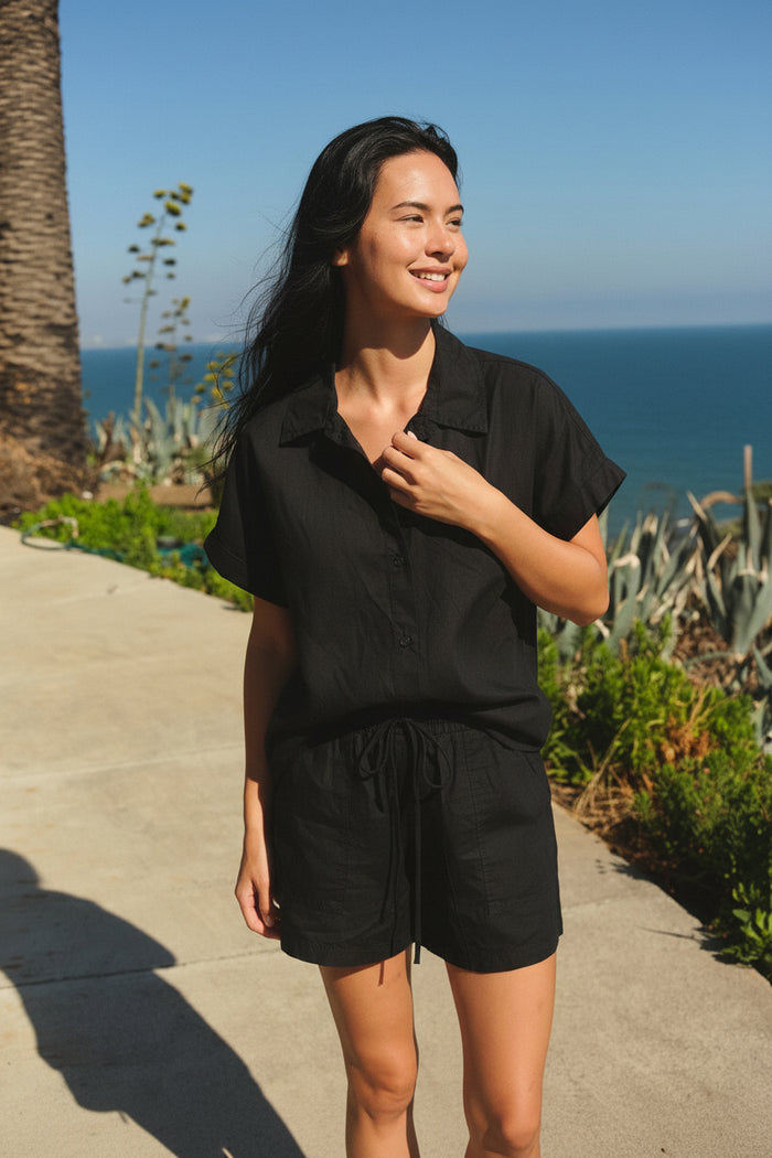 Sundry Roll Short Sleeve Shirt in Black