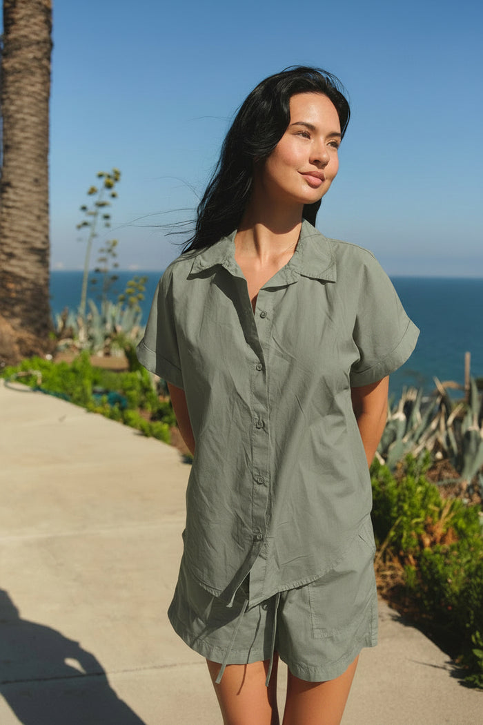 Sundry Roll Short Sleeve Shirt in Loden